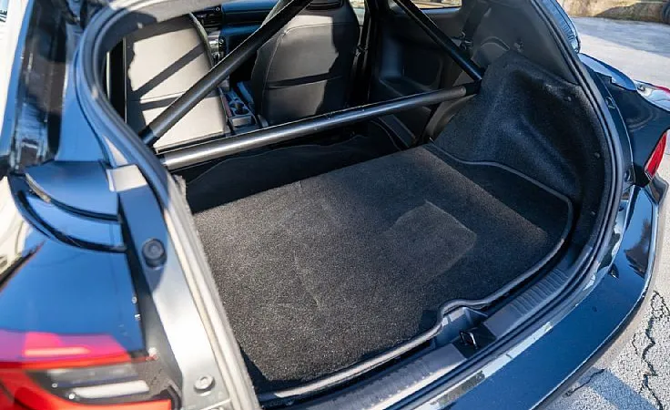 Zunanja slika - Toyota GR Yaris - 1.6 TURBO GR-FOUR 4WD KW Gewinde Akrapovič Kletka - 12