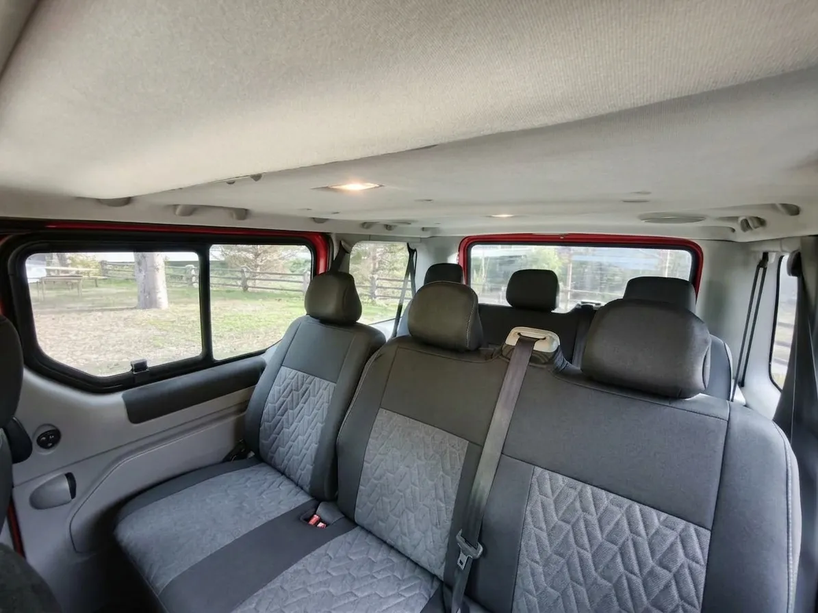 Notranja slika - Renault Trafic - Passanger - 14