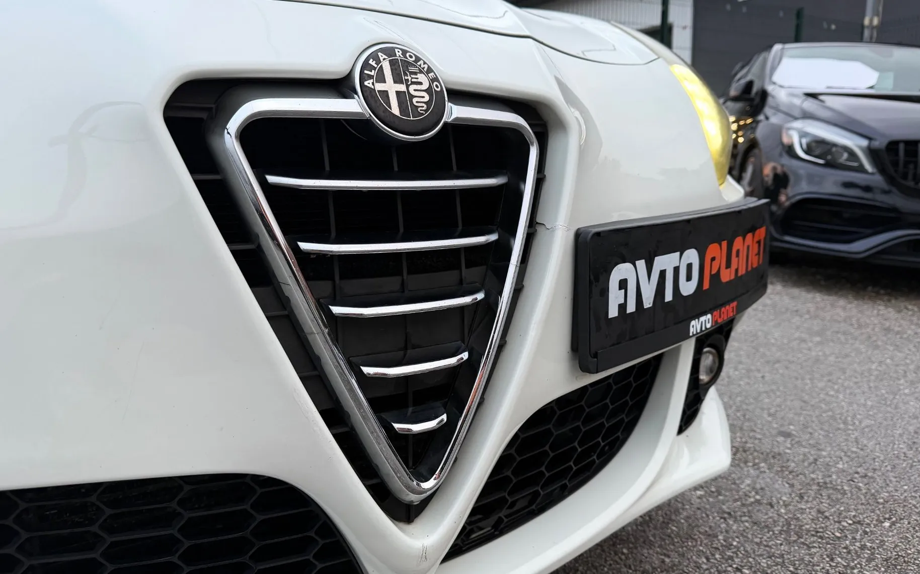 Zunanja slika - Alfa Romeo Giulietta - 1.4 TB 16v Distinctive Sport 3 SLO.VOZILO LED A17 - 11