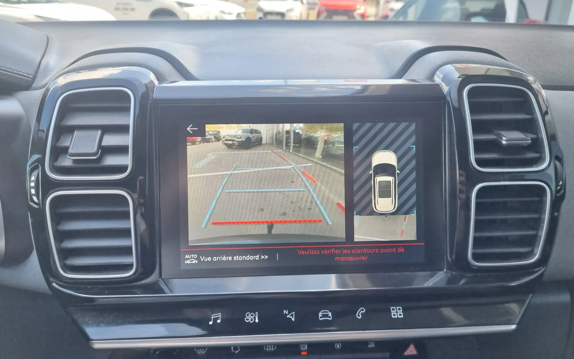 Zunanja slika - Citroën C5 - Aircross 1.2 PT Feel - VLEČNA KLJUKA - POTRJENA SERVISNA - 24