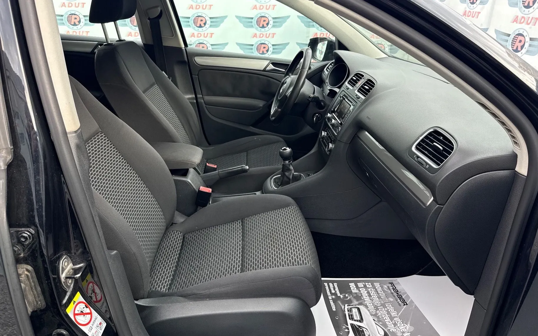 Zunanja slika - Volkswagen Golf - 2.0 TDI Comfortline|PARK.SENZ|VELIKI SERVIS - 11