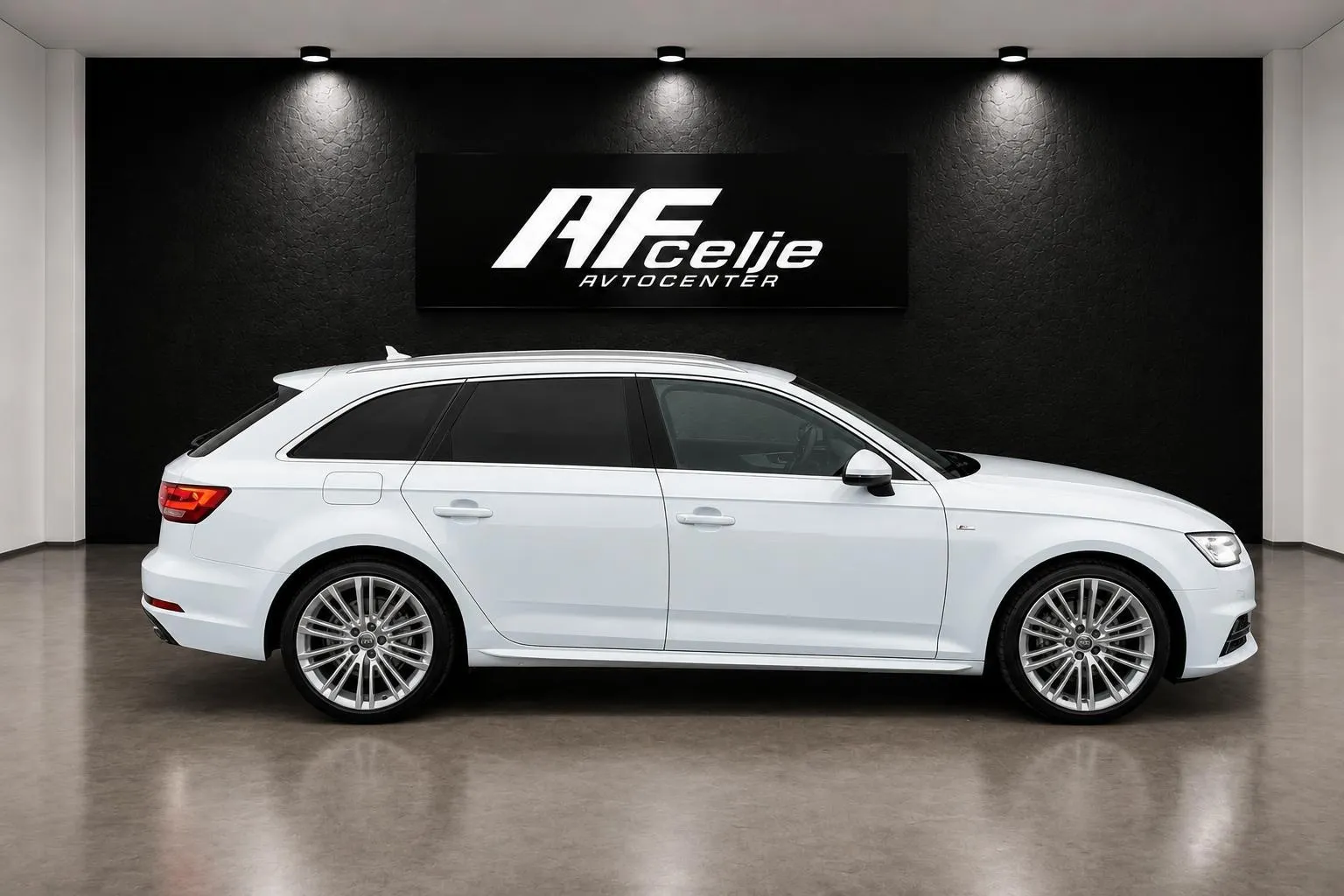Zunanja slika - Audi A4 Avant - 2.0 TDI-AUT-3X S LINE-MASAŽA-LIZING ZA TUJCE - 4