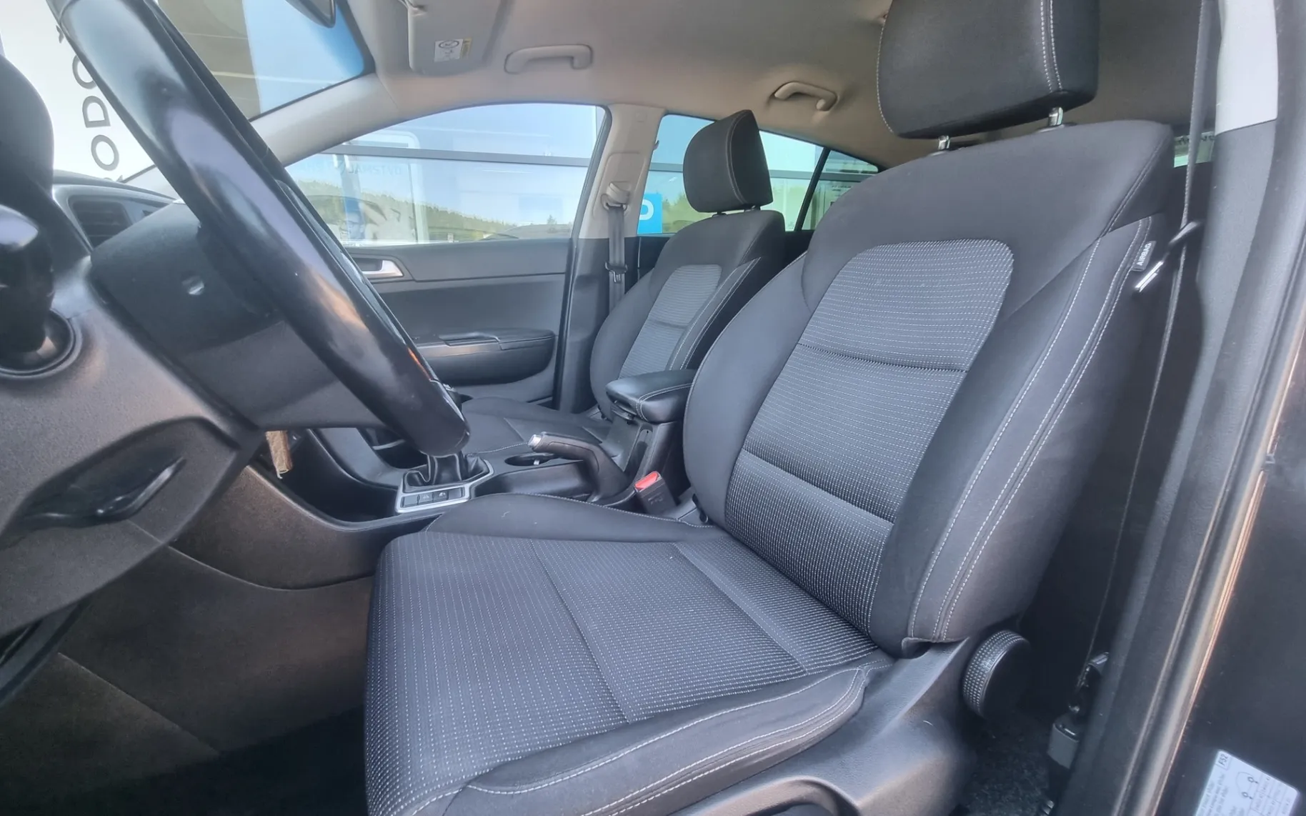 Zunanja slika - KIA Sportage - 2WD 1.6 TD - SLOVENSKI + 1. LASTNIK + ZGODOVINA - 31