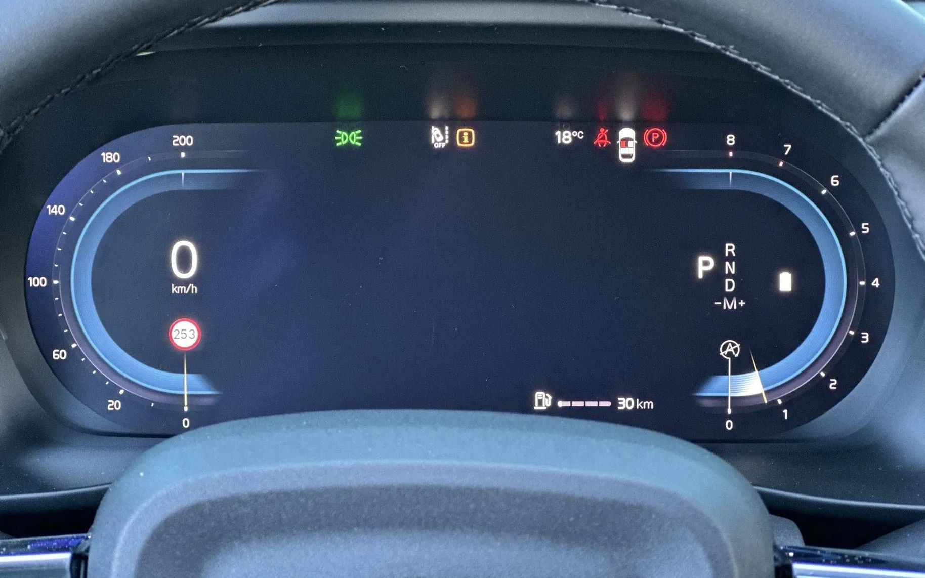 Notranja slika - Volvo XC40 - B3 P Core AT DCT 3 leta garancije + 3 servisi... - 14