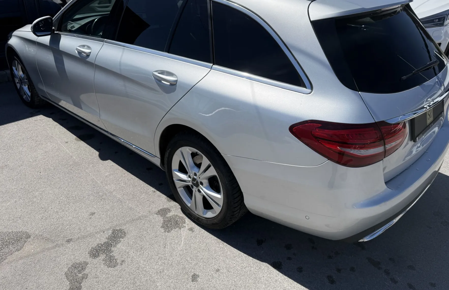 Zunanja slika - Mercedes-Benz C-Razred - C200d T PANO-FULLED-ACC-EL.PRT-NAVI-BT-360-AMBIENT - 7