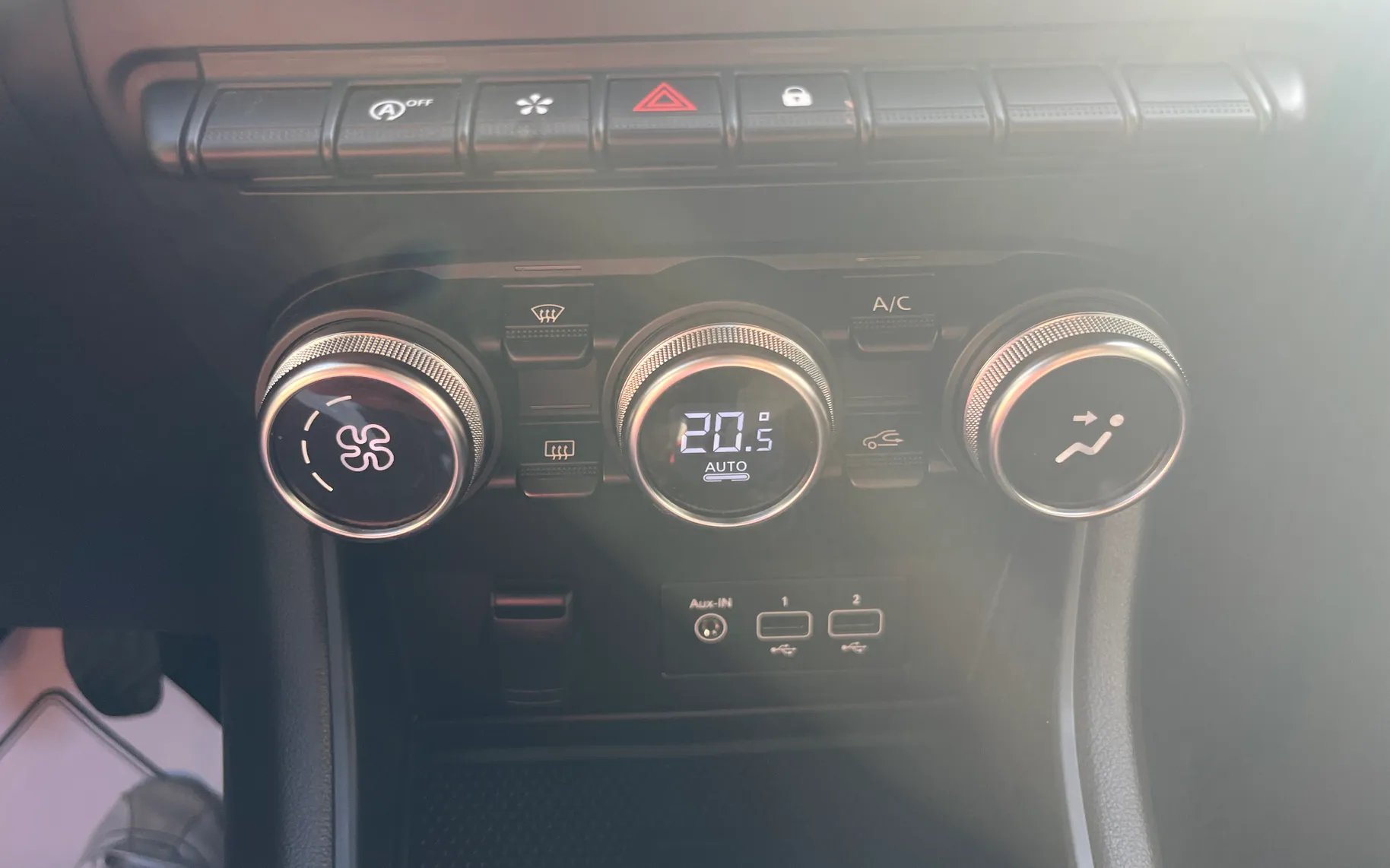 Notranja slika - Renault Captur - 1.0 / - 19