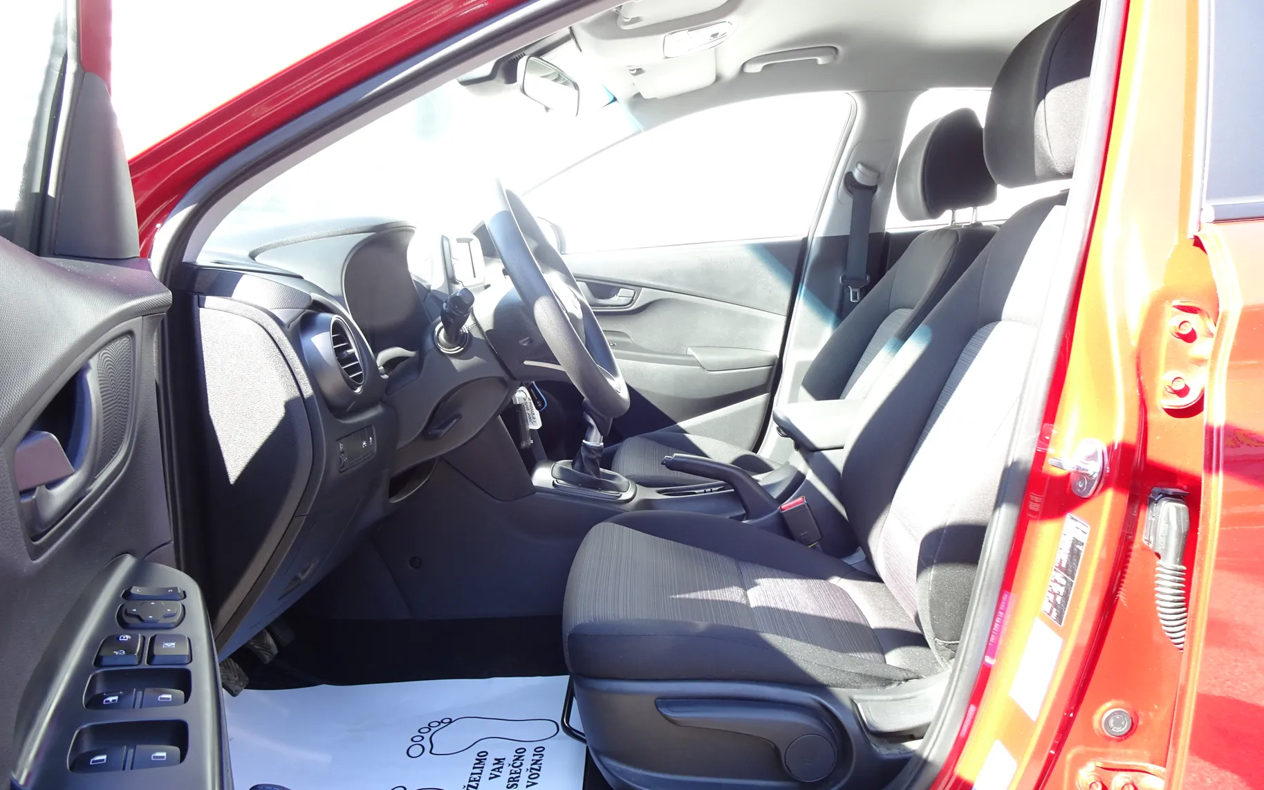 Notranja slika - Hyundai Kona - 1,0 T-GDI 120 Trend - 8