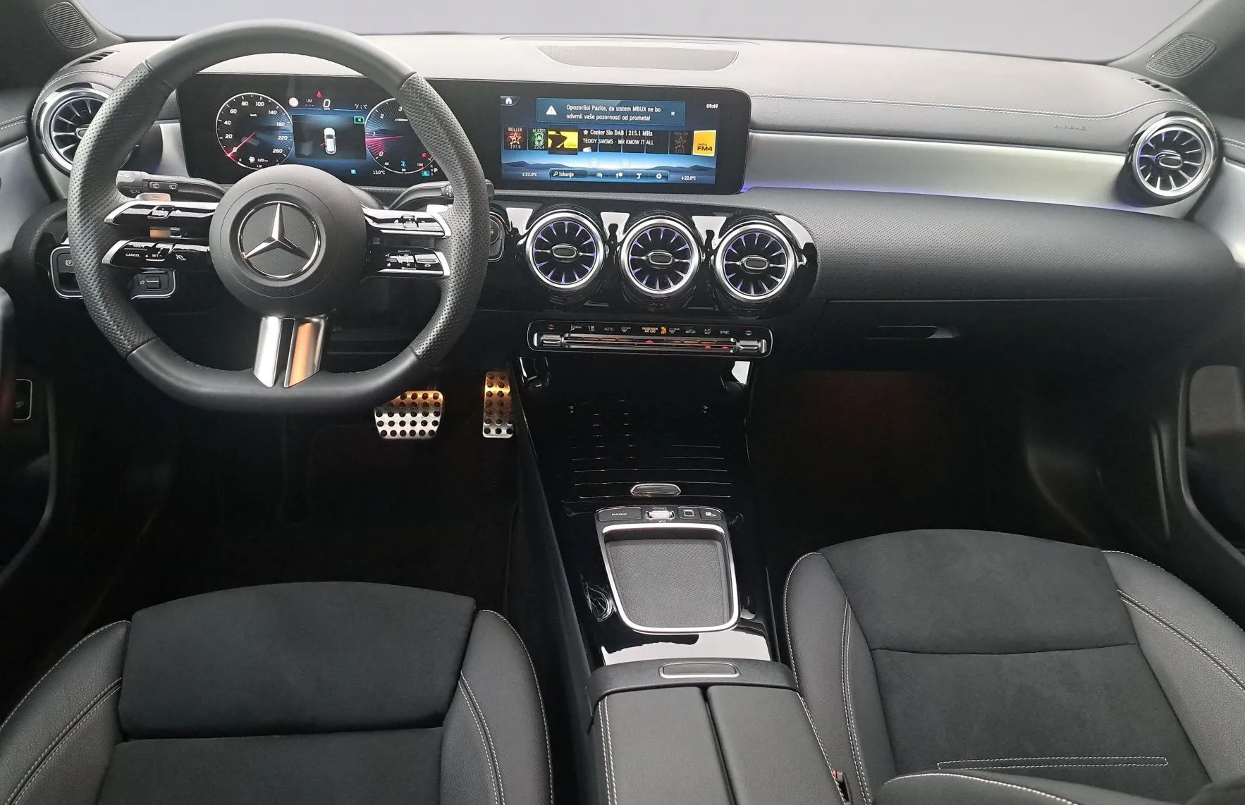 Zunanja slika - Mercedes-Benz CLA-Razred - CLA Shooting Brake CLA 200 d Shooting Brake AMG Line Avt. - 10