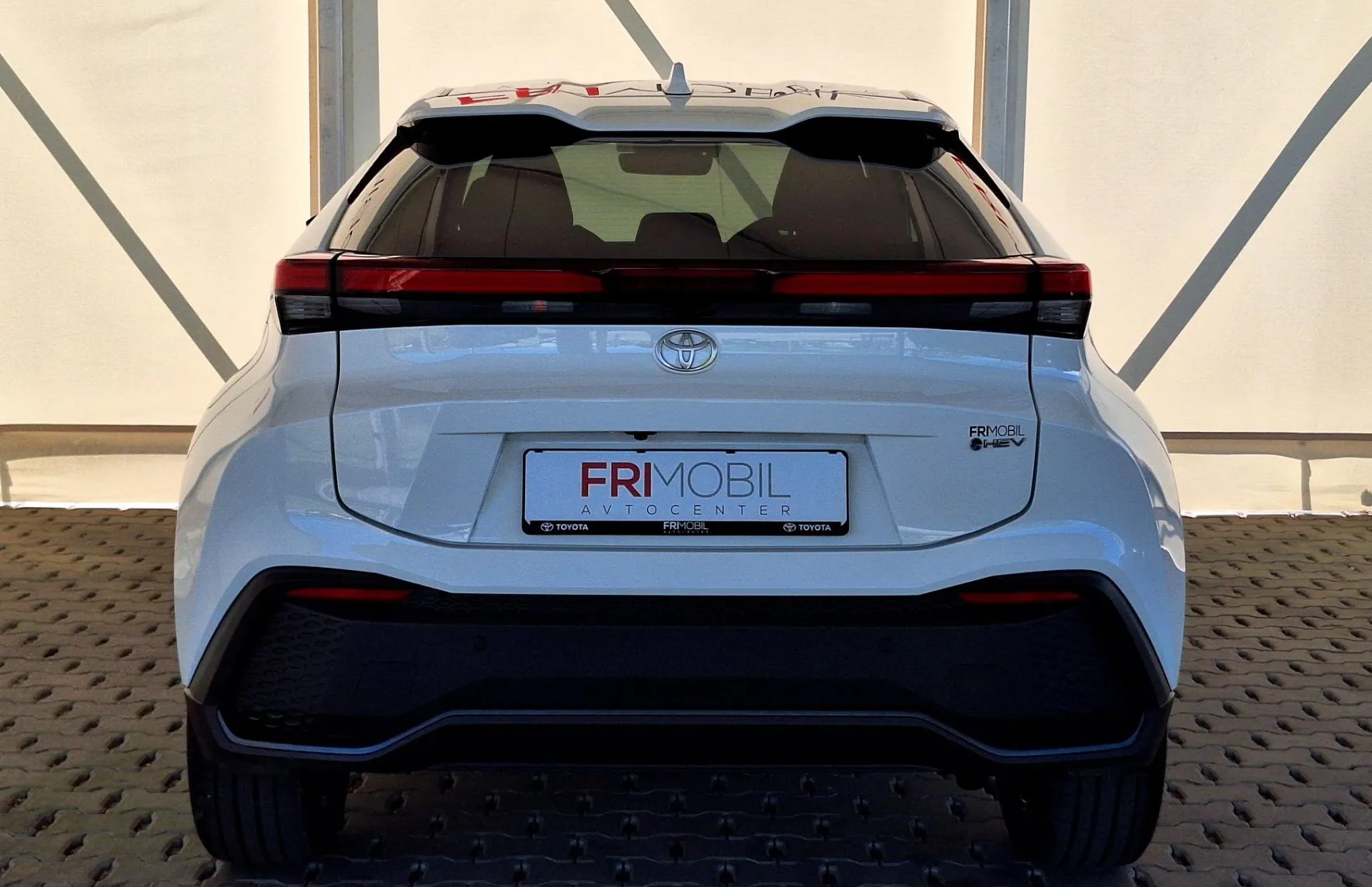 Zunanja slika - Toyota C-HR - Hybrid 1.8 C-LUB Tech Avt. - 6