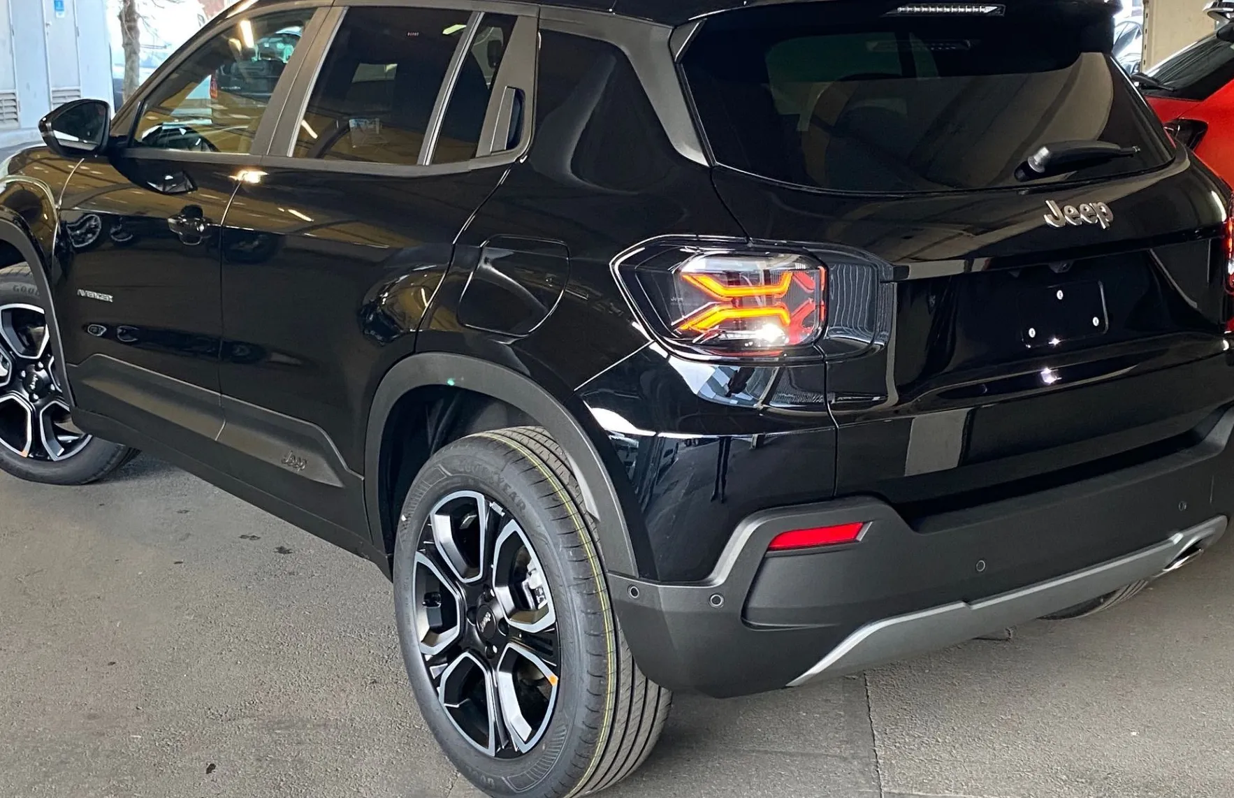 Zunanja slika - Jeep Avenger - 1.2 E-DCT6 MHEV 100 Summit - 4