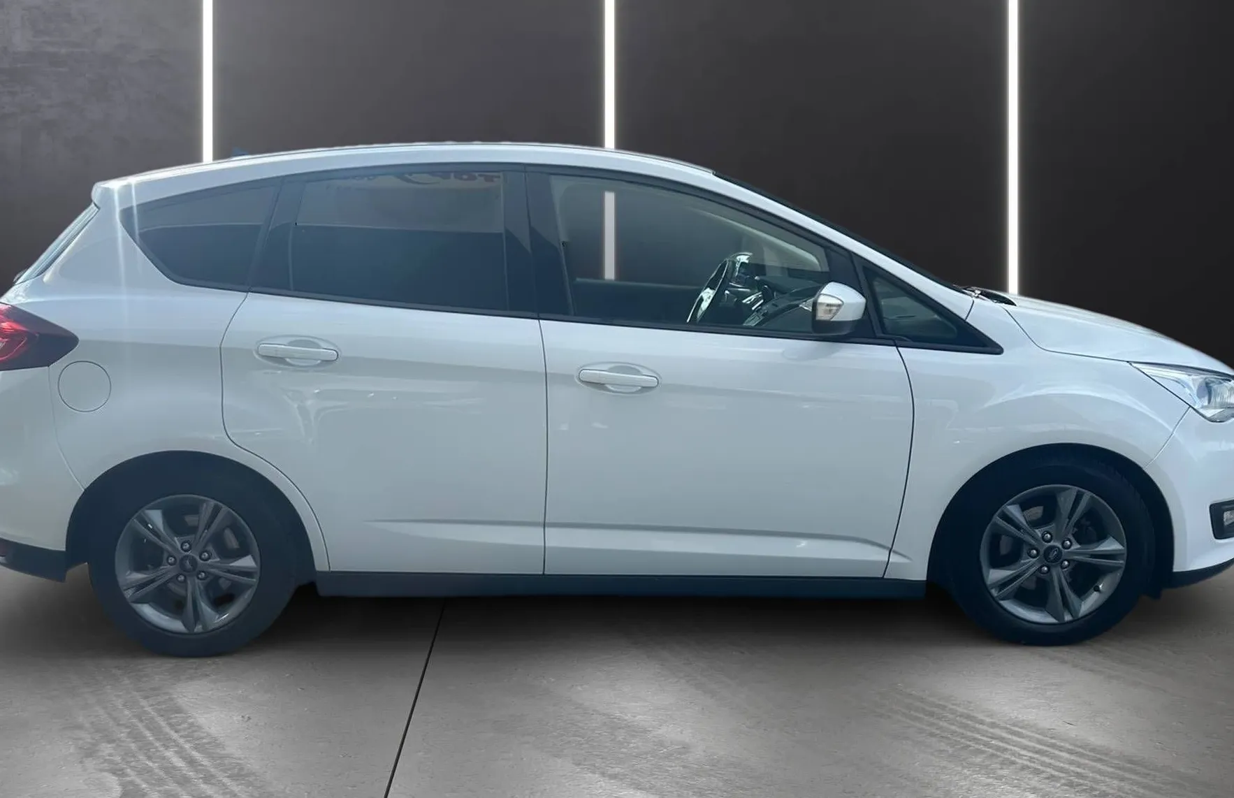 Zunanja slika - Ford C-MAX - 1.5 TDCi LED NAVI TEMP PDC SLOVENSKI 1.LASTNIK - 9