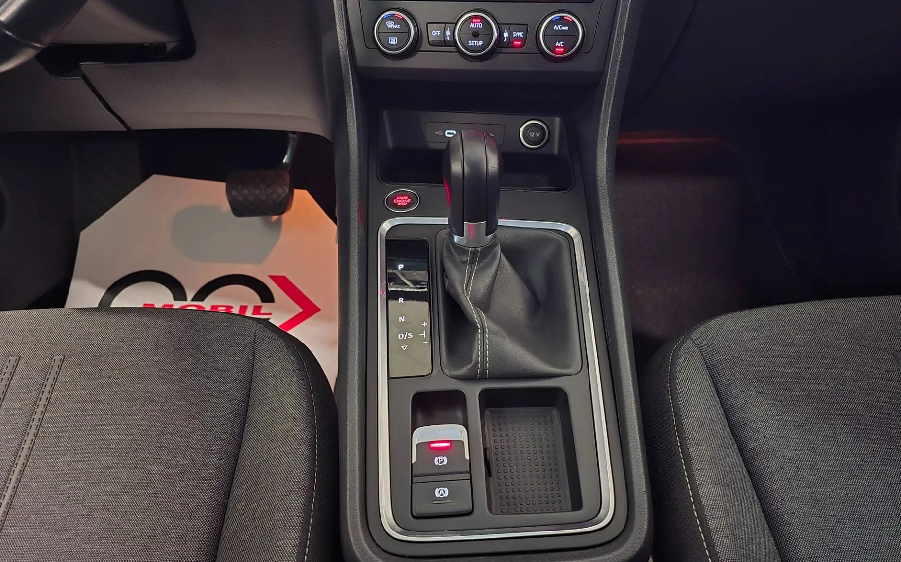 Notranja slika - Seat Ateca - 2.0 TDI Style DSG - LED.kamera.navi.asistence.ACC - 15