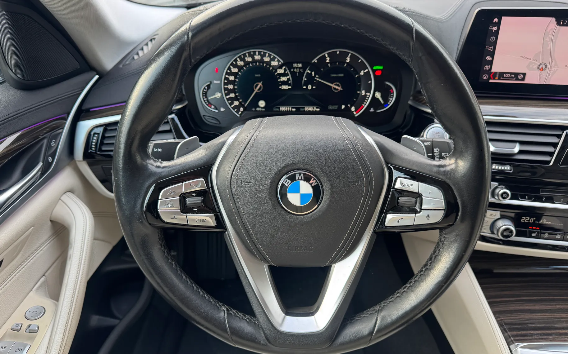 Notranja slika - BMW Serija 5 - 520d xDrive Touring Avt. - 6