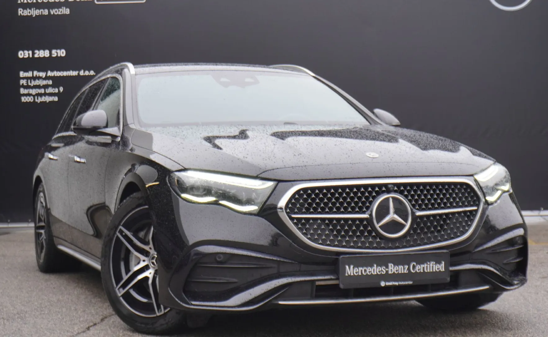 Zunanja slika - Mercedes-Benz E-Razred - E 300 e T AMG LINE - 1