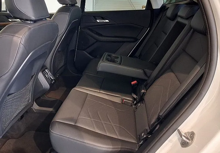 Zunanja slika - BMW Serija 2 - Active Tourer: 218d Luxury Line Avt. -LED-NAVI- - 10