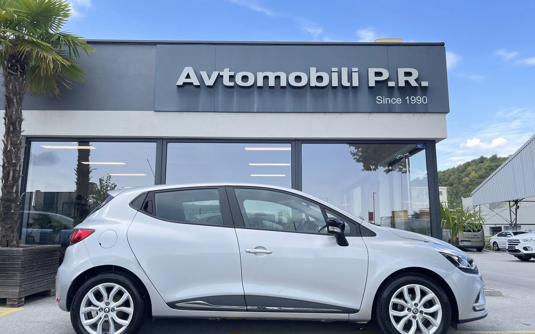 Zunanja slika - Renault Clio - 0.9 TCe 75 Generation 1.LASTNIK SLO samo 48.612 km - 6