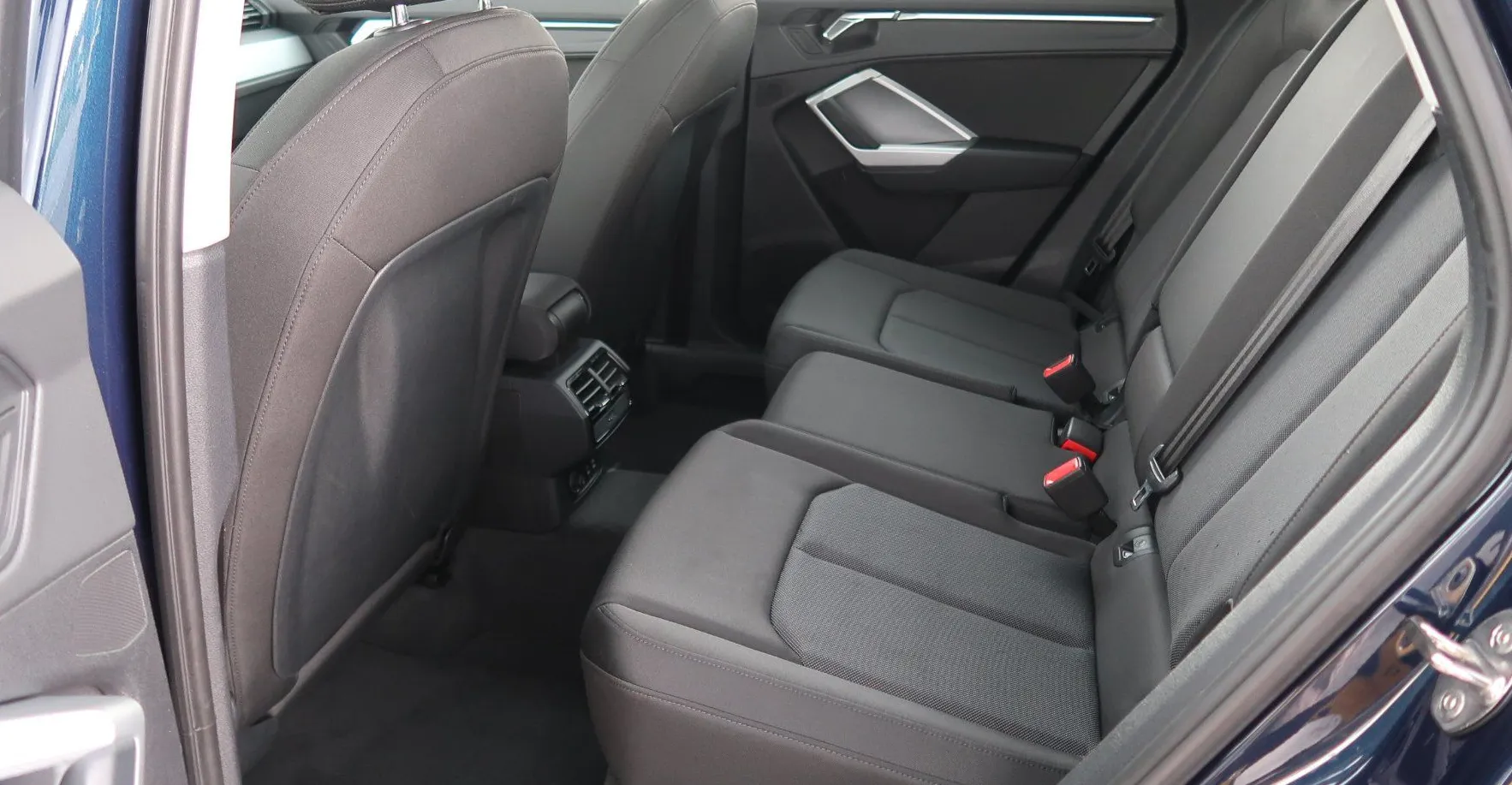 Zunanja slika - Audi Q3 - 40 TDI quattro S tronic 140  190 -NAVI-ALU-VIRTUAL - 13