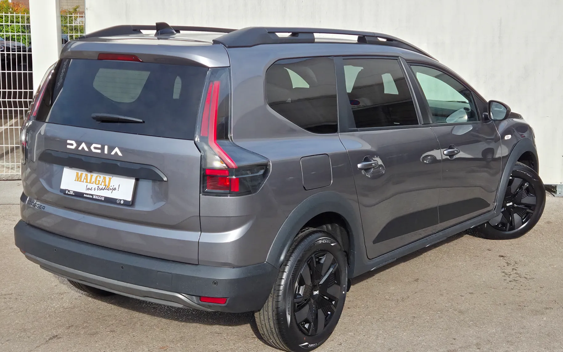 Zunanja slika - Dacia Jogger - Expression 110 + Paket Varnost + My Revision - 7