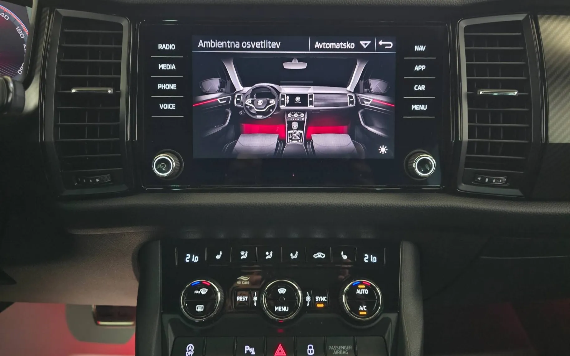 Notranja slika - Škoda Kodiaq - 2.0 TDI Sportline DSG- Matrix.virtual.kamera.ALU19 - 15