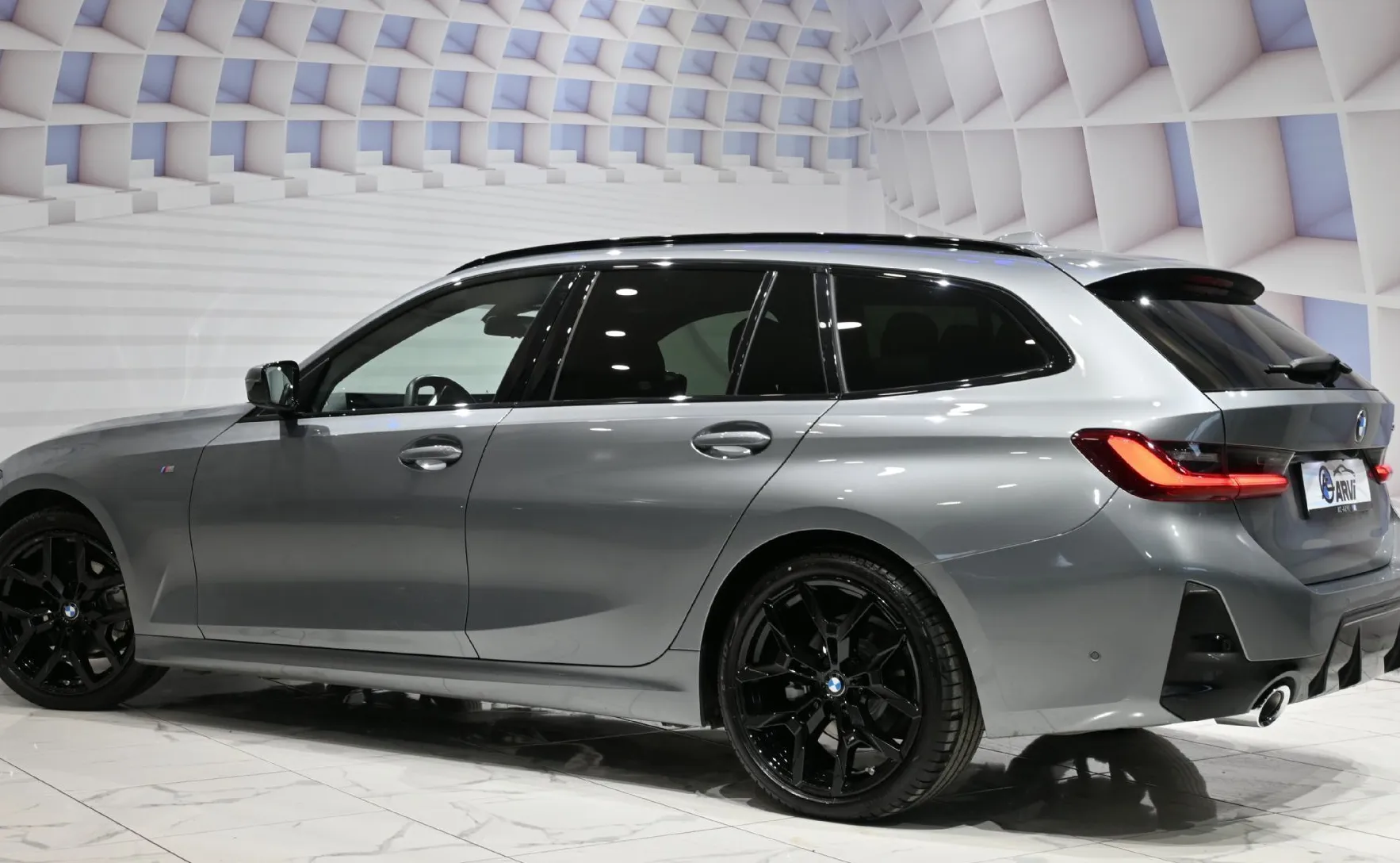 Zunanja slika - BMW Serija 3 - Touring: 320d Touring Avt-M.SPORT-LED-WIDE-KAM-KLJUKA - 8