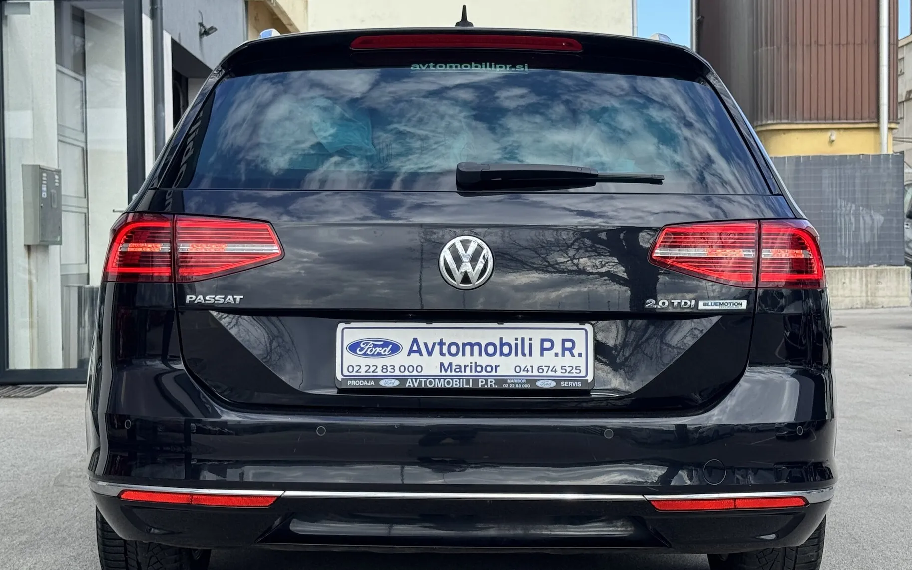 Zunanja slika - Volkswagen Passat Variant - 2.0 TDI BMT HIGHLINE 150KM PANORAMA VL.KLJUKA ACC - 19