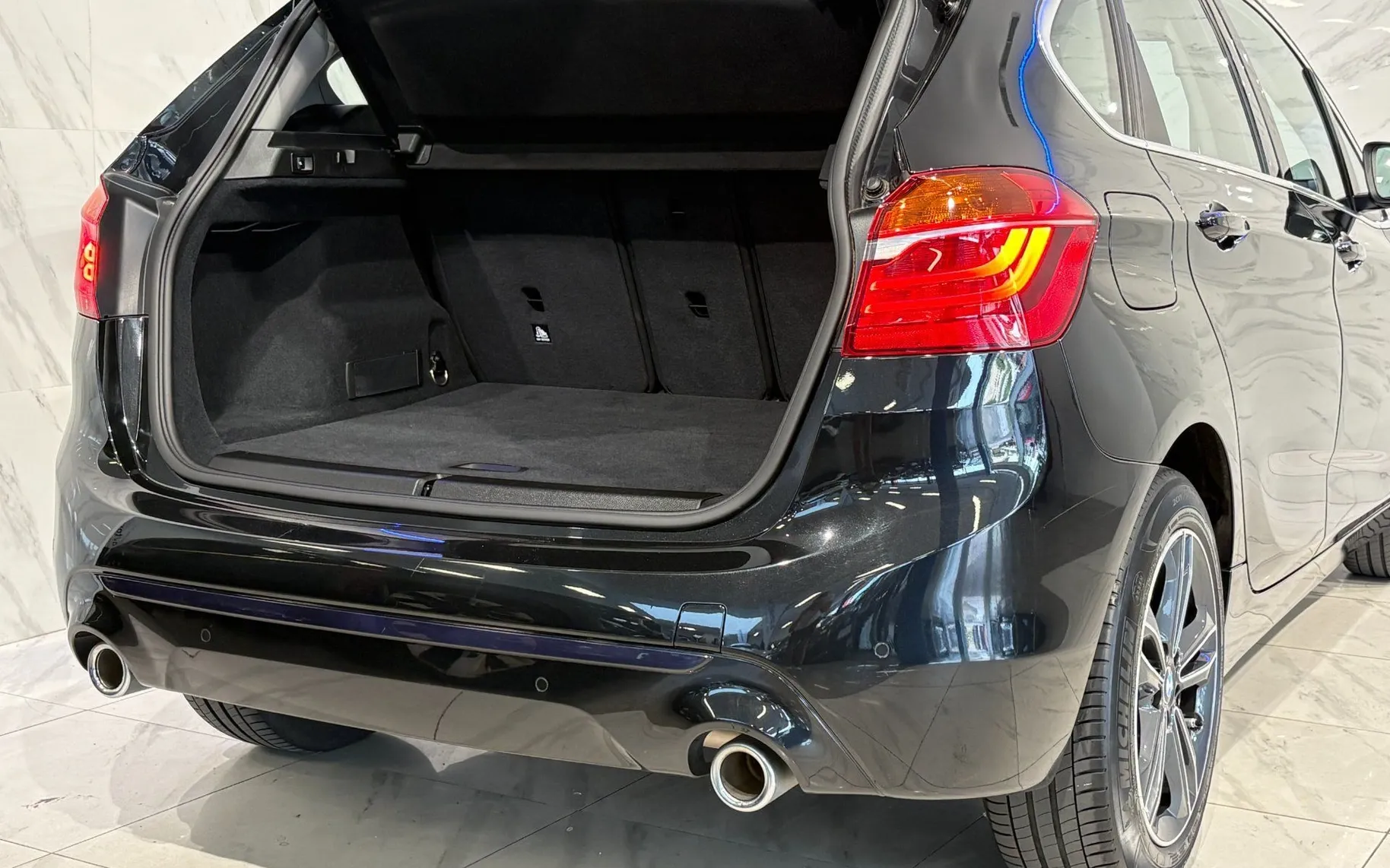 Notranja slika - BMW serija 2 Active Tourer: - 218d - Slovensko poreklo - Kamera - Tempomat - P.. - 7