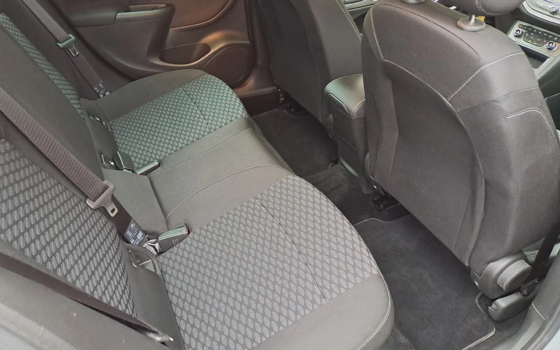 Zunanja slika - Opel Astra - 1.5 Dizel 77KW S S Edition ST - 6