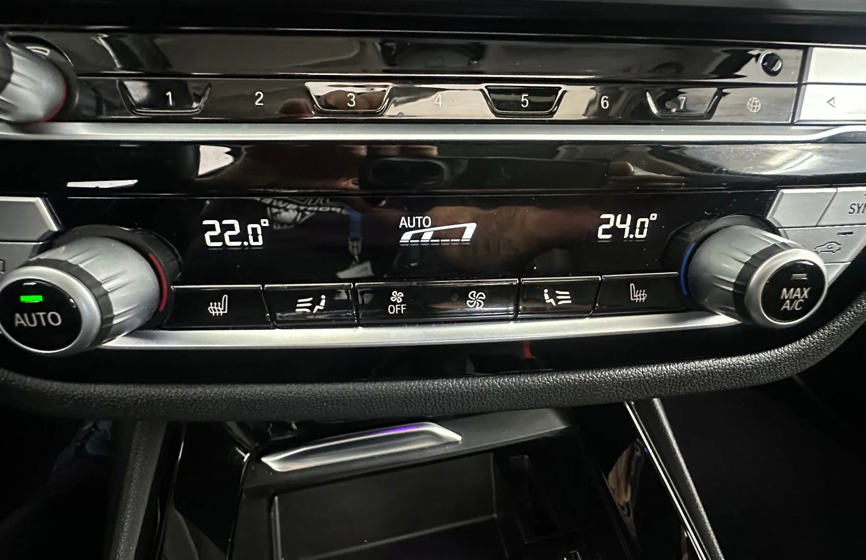 Zunanja slika - BMW X3 - serija : xDrive 20d Luxury Line Avt.USNJE.KAMERA.PANORAMA - 4