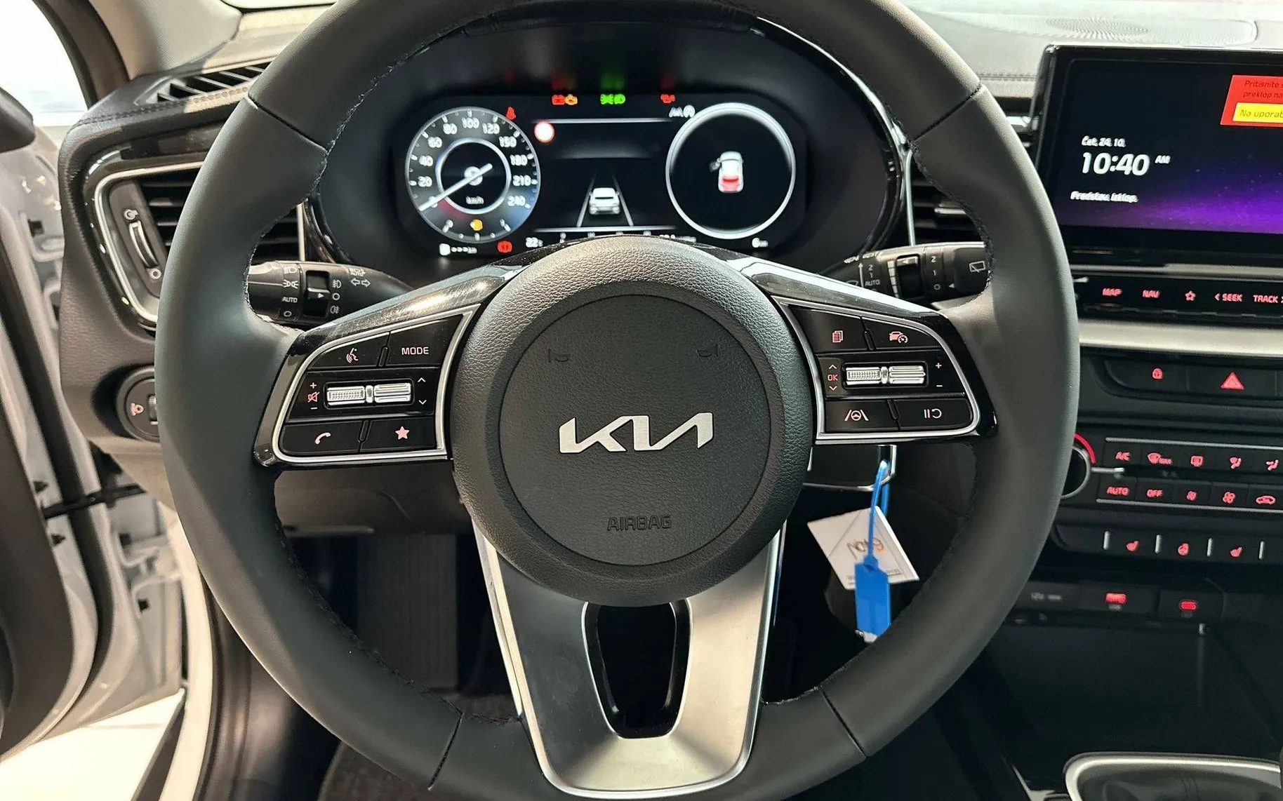 Notranja slika - KIA XCeed - 1.5 T-GDI EX Way MT - 14