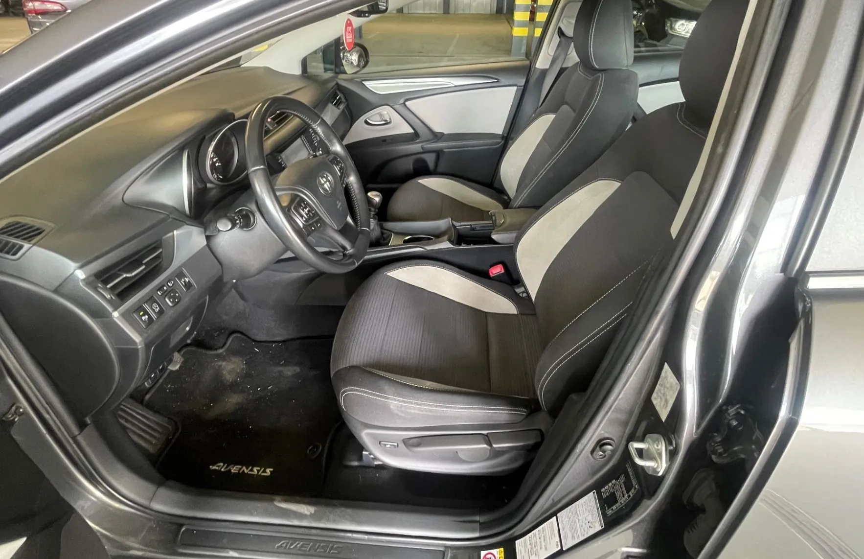 Zunanja slika - Toyota Avensis - 2.0 D-4D Luna - 12
