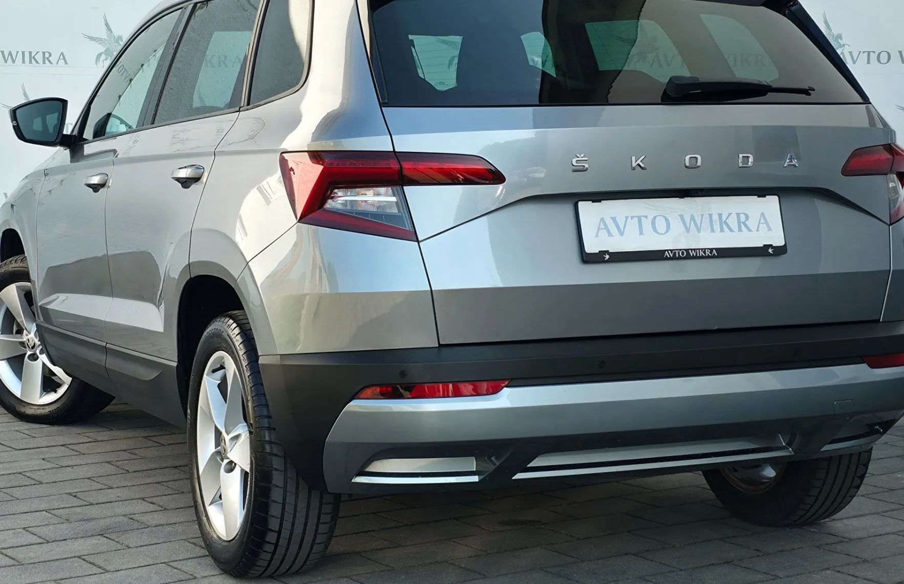 Zunanja slika - Škoda Karoq - 1.5TSI DSG Ambition •ACC•KAMERA•LANE•KEYLESS•17C• - 3