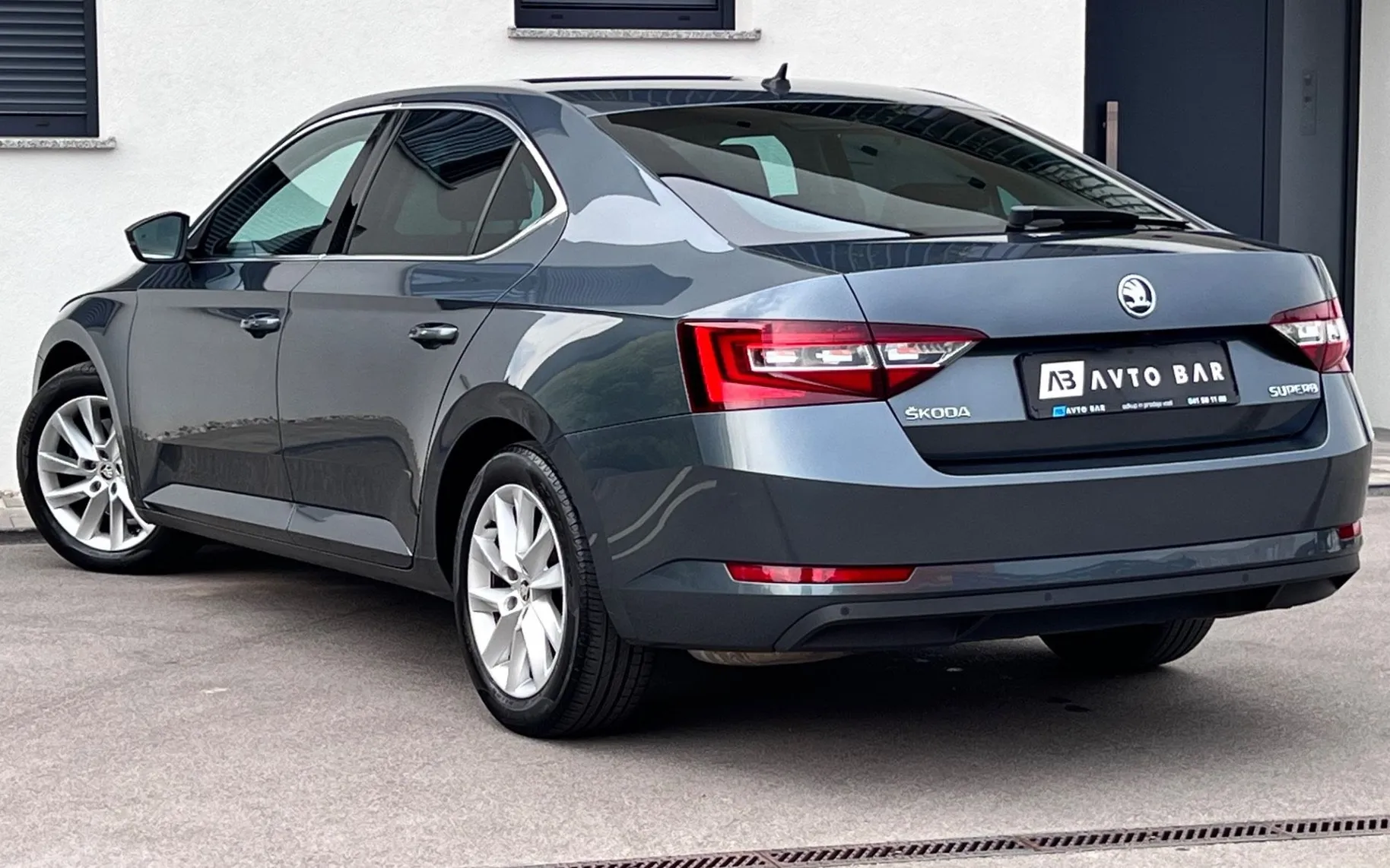 Notranja slika - Škoda Superb - 1.5 TSI+1.LAST+SLO+R.KAMERA+NAVI+RADAR+MRTVI KOT - 8