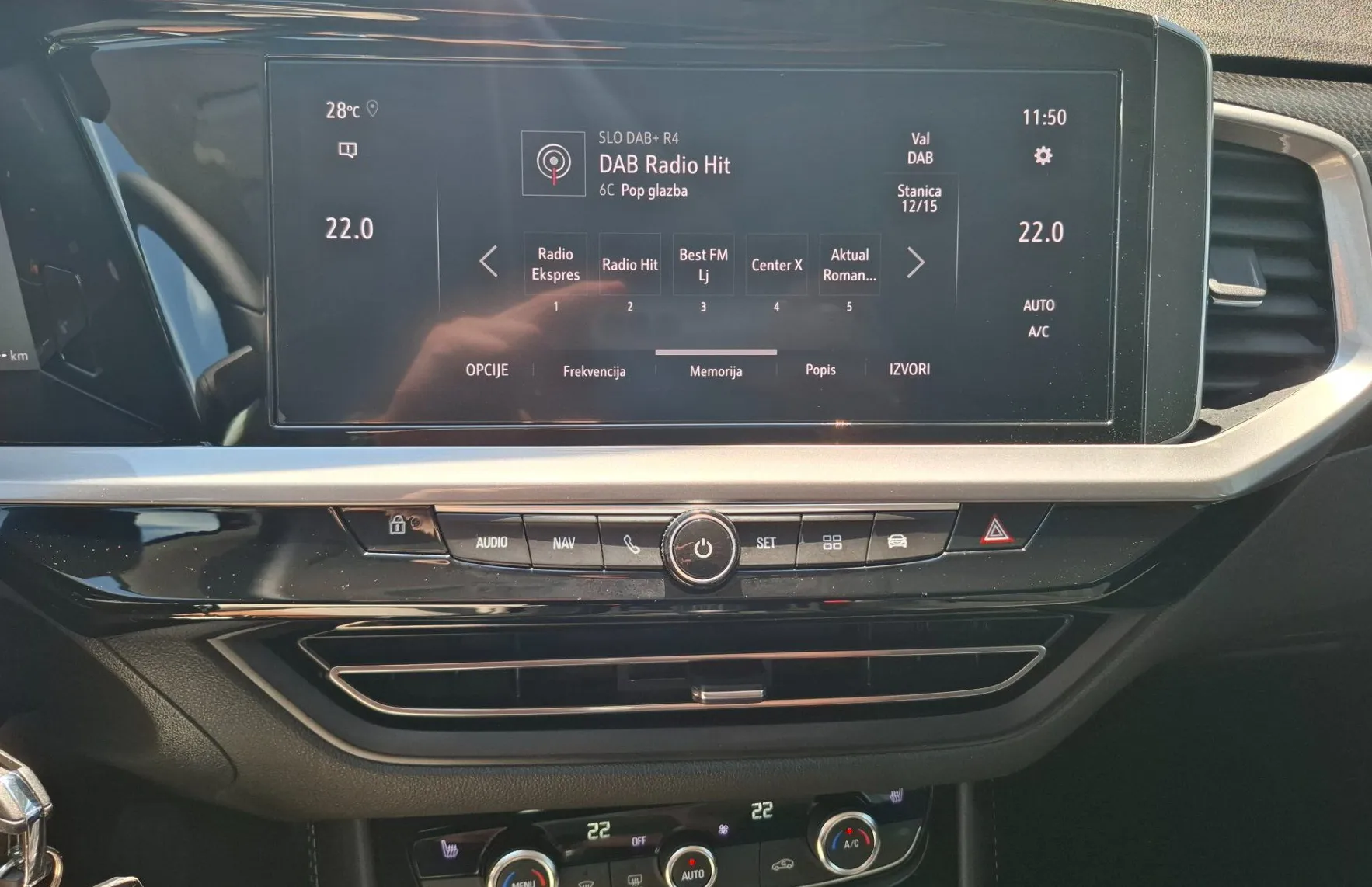 Zunanja slika - Opel Grandland - 1.2 GS Line - POTRJENA KNJIGA + AKCIJSKA CENA - 16
