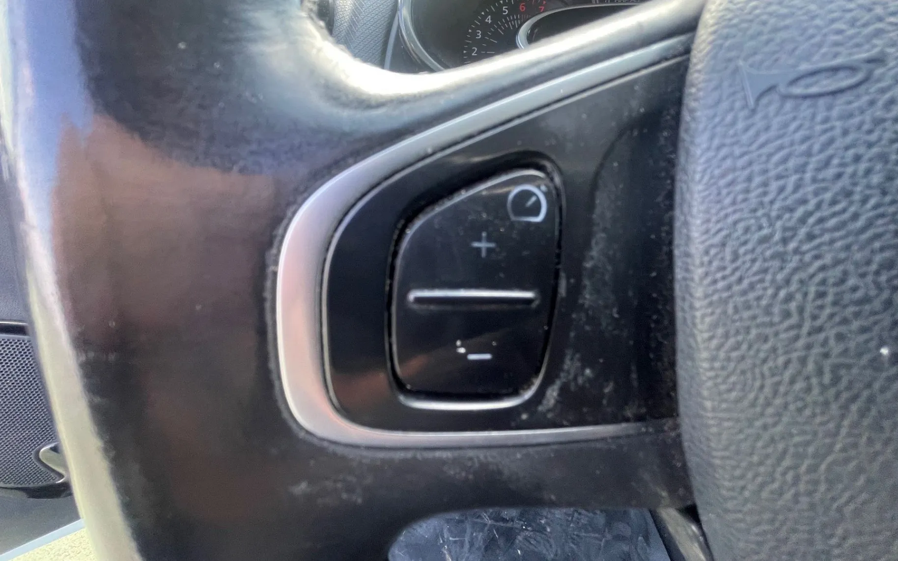 Zunanja slika - Renault Clio - Intens 1.2 16v 2XPDC.LED.DELNO USNJE. - 17