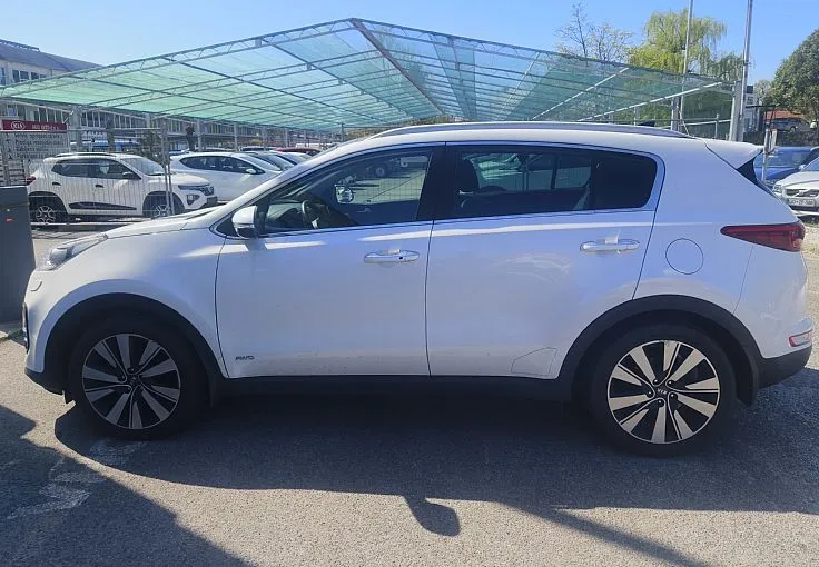 Zunanja slika - KIA Sportage - 4WD 2.0 CRDI GT-Line Avt. - 3