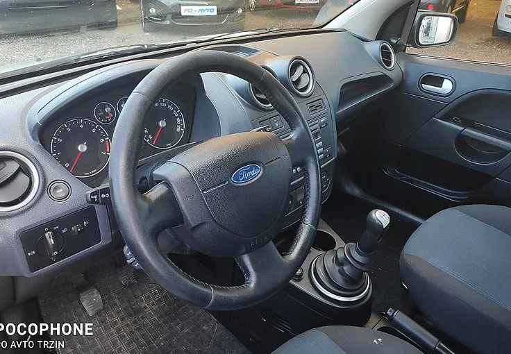 Zunanja slika - Ford Fiesta - Comfort 5 vrat 1.3 70 KM-AVTO.KLIMA-SERVO - 6