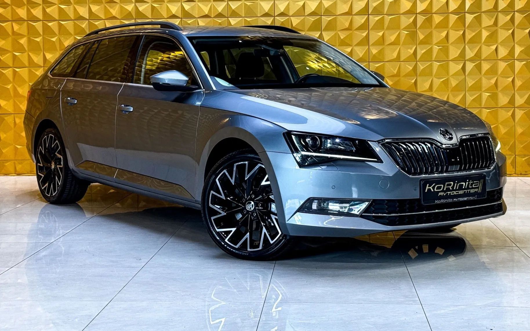 Zunanja slika - Škoda Superb - 2.0 TDI 4X4-MEMORY-GRETJE-Bi XENON - 3
