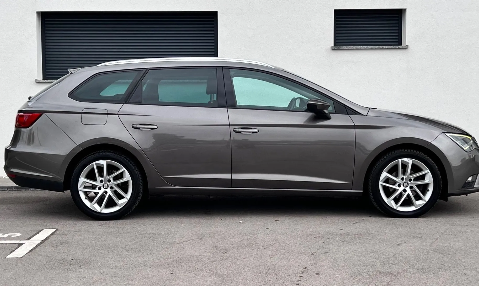 Zunanja slika - Seat Leon - 1.6 TDI+SLO+ALU+NAVI+PDC+LED... - 6
