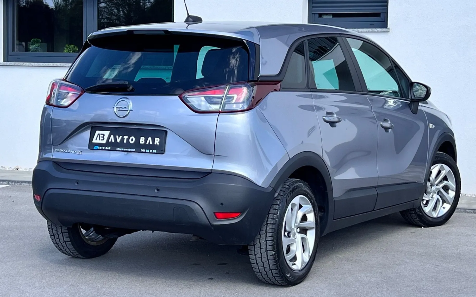 Notranja slika - Opel Crossland X - 1.2 +SLO+1.LAST+DAB+PDC+ALU+TEMP - 7