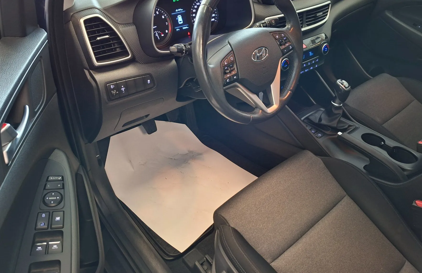Zunanja slika - Hyundai Tucson - 1.6 GDI PREMIUM-SLO-1.LAST.-LED-NAVI-KAMERA- - 7