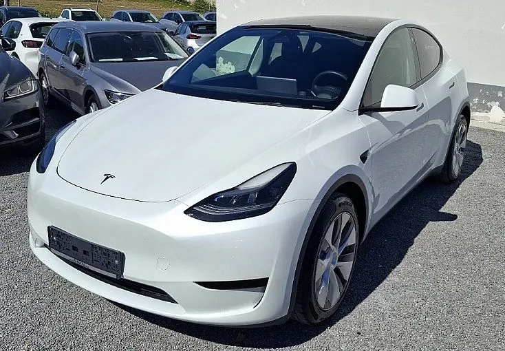 Zunanja slika - Tesla Model Y - Long Range - samo 28.335 kilometrov - 1