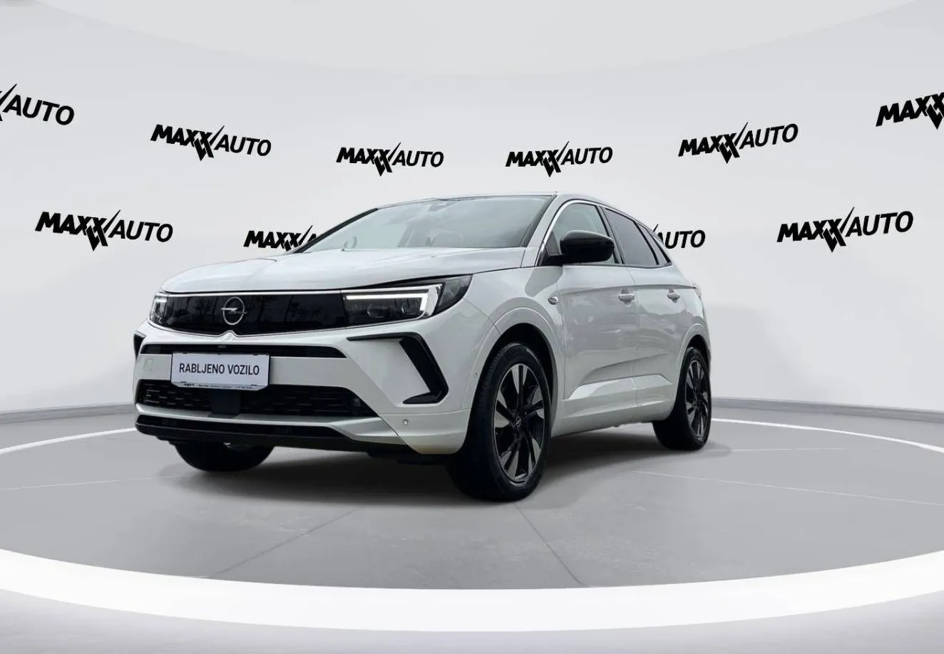 Zunanja slika - Opel Grandland X - 1.5 D AUT ULTIMATE ACC MRTVI KOT GRETJE SED+VOLAN - 1