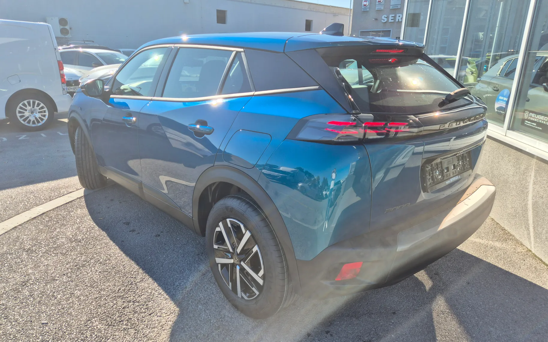 Zunanja slika - Peugeot 2008 - Style HIBRID 110 - NA ZALOGI - 3