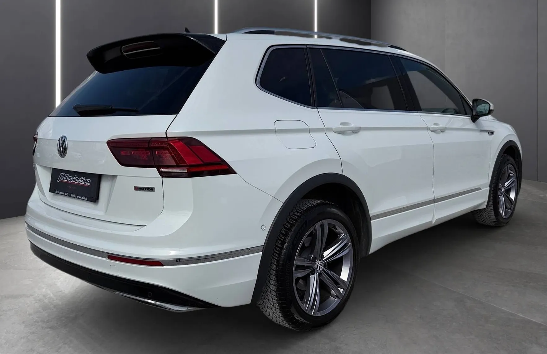Zunanja slika - VW Tiguan Allspace - 2.0 TDI 4MOTION avt. R-Line 147kW-SLO-1.lastnik - 4