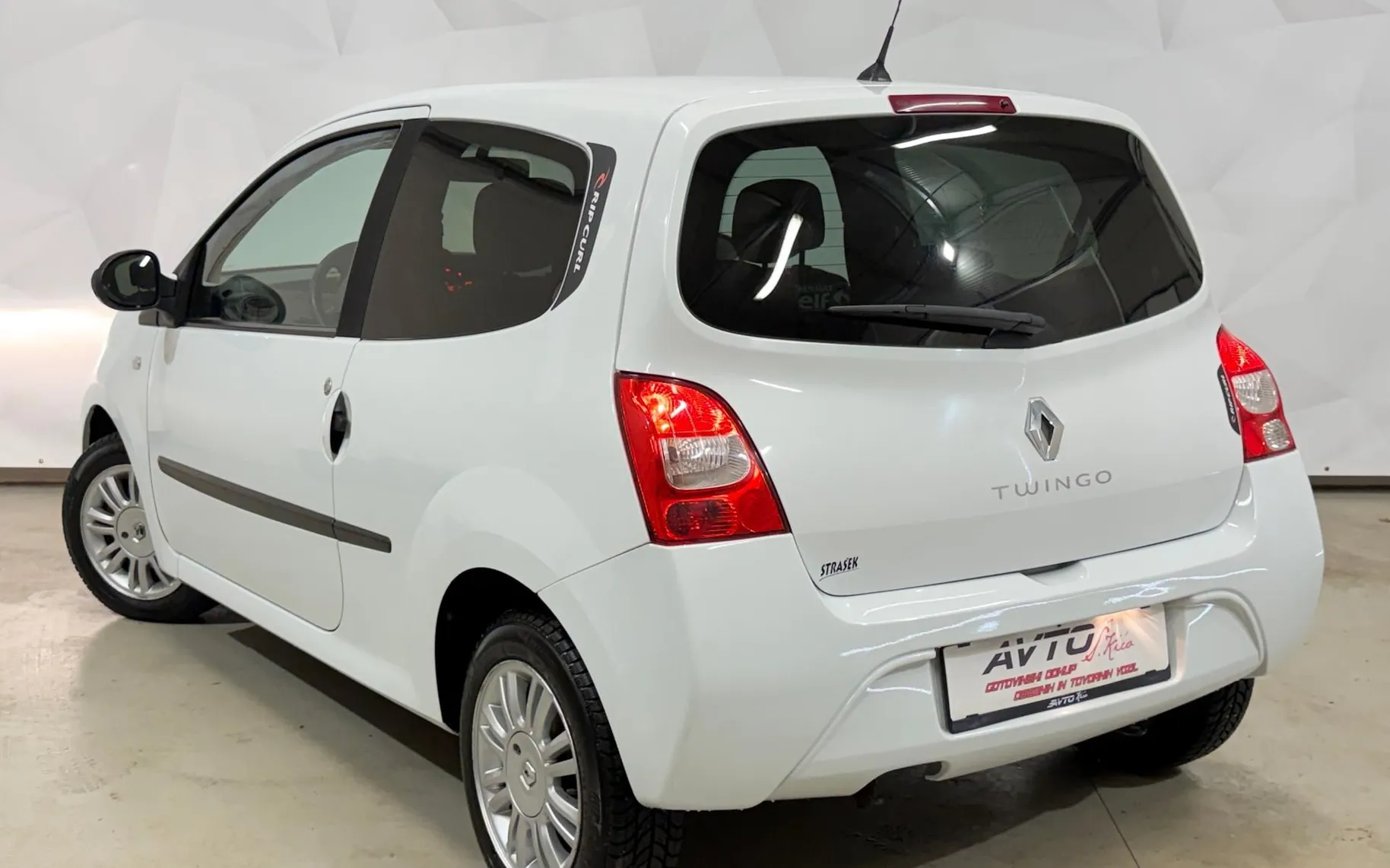 Zunanja slika - Renault Twingo - Rip Curl 1.2-KLIMA-SLOVENSKI-SERVISNA-KNJ-TRAJNIK - 5