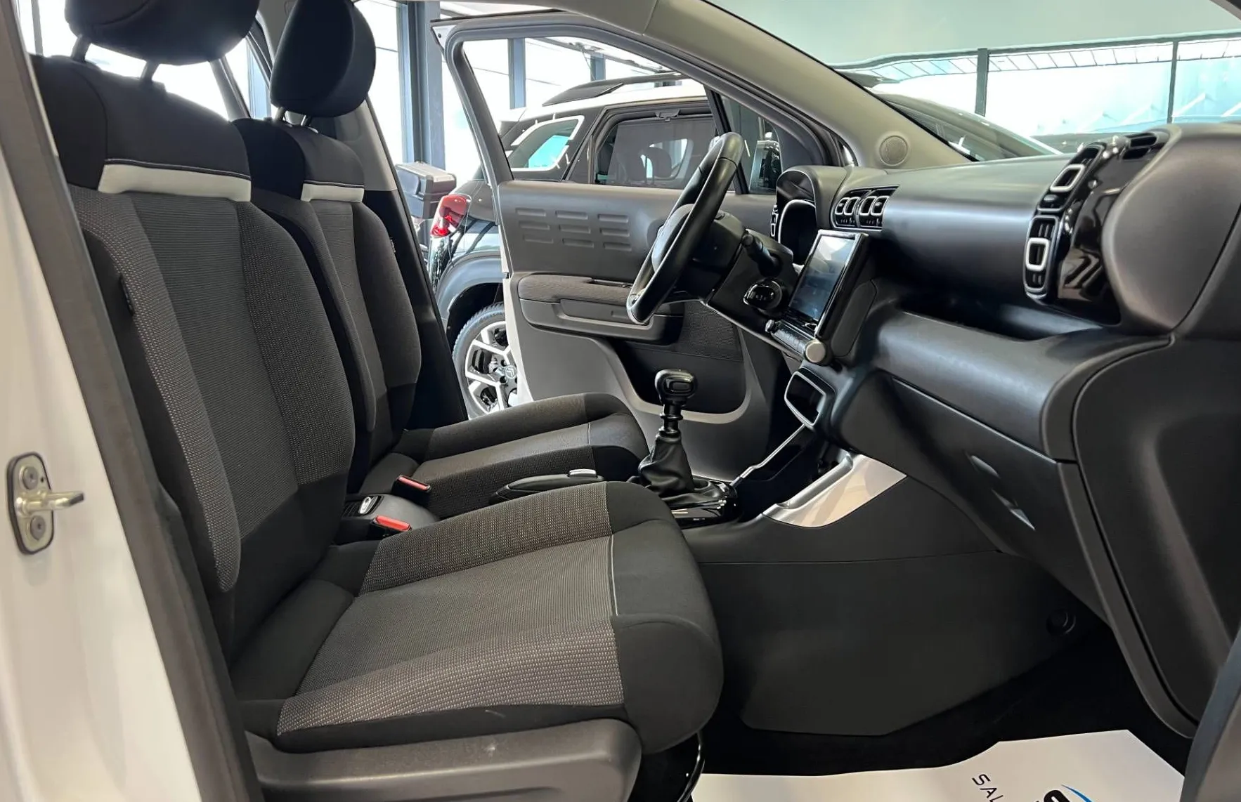 Zunanja slika - Citroën C3 Aircross - 1.2-SHINE-FULL-LED-KAM-MRTVI-KOTI-NAVI-16C - 8