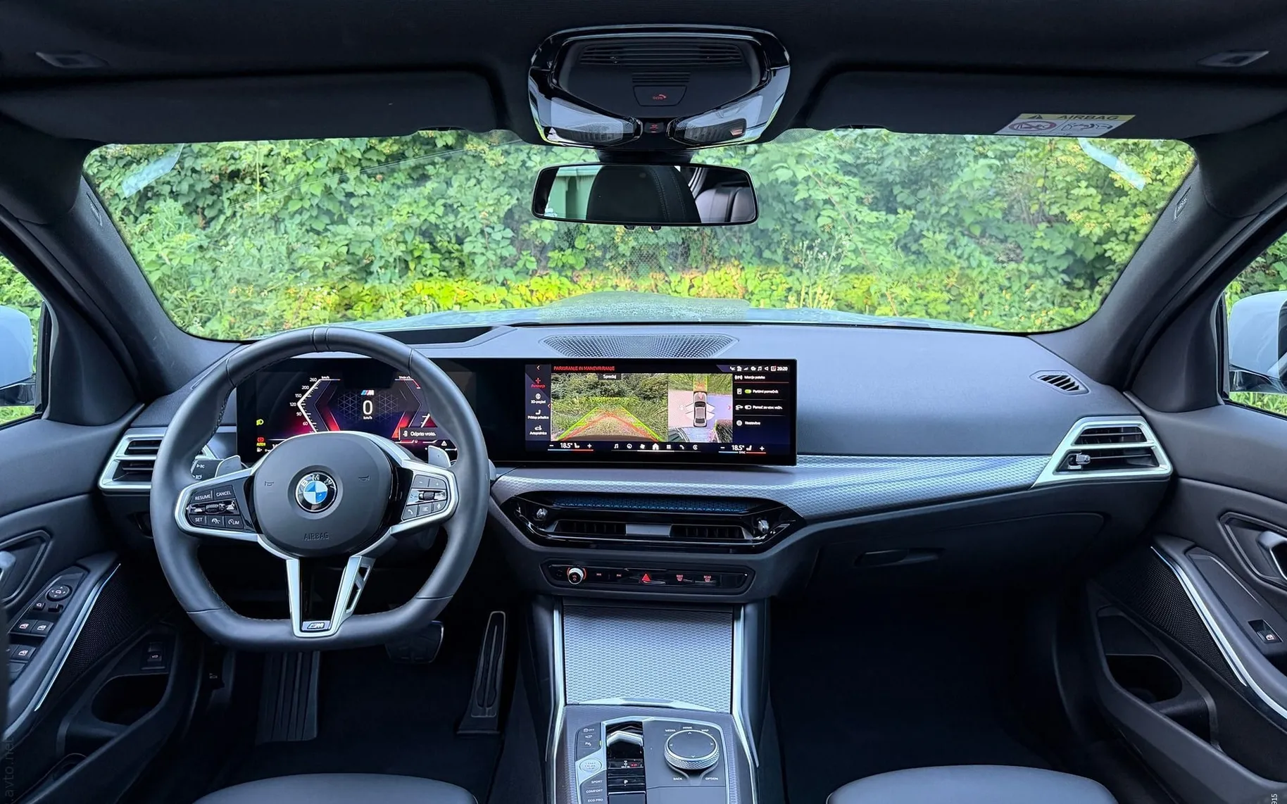 Notranja slika - BMW serija 3: - 330d xDrive M-SPORT|Pano|ACC|360kam|HeadUp|Keyless - 11