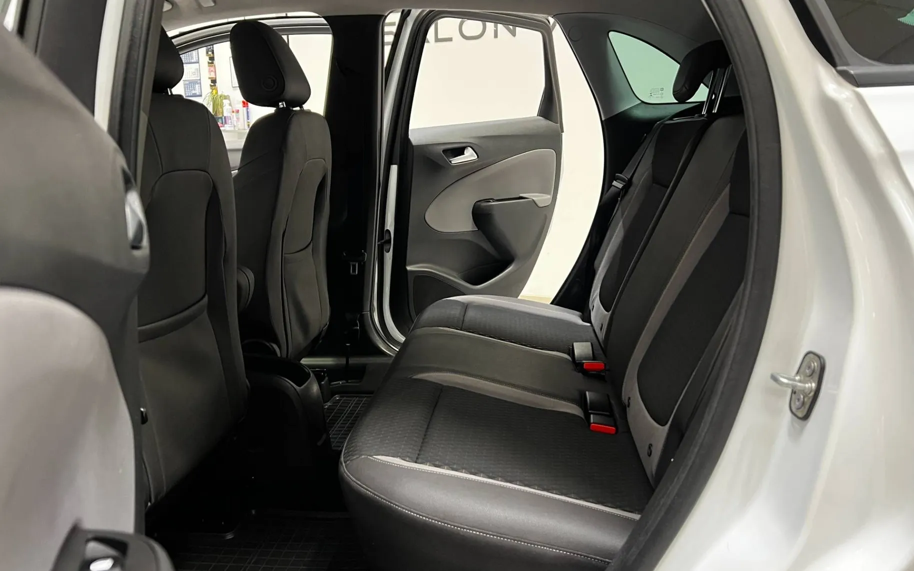 Zunanja slika - Opel Crossland X - 1.2 TURBO-110KM-LED-MRTVI-KOT-KAM-HEAD-UP-ASSIST.. - 12