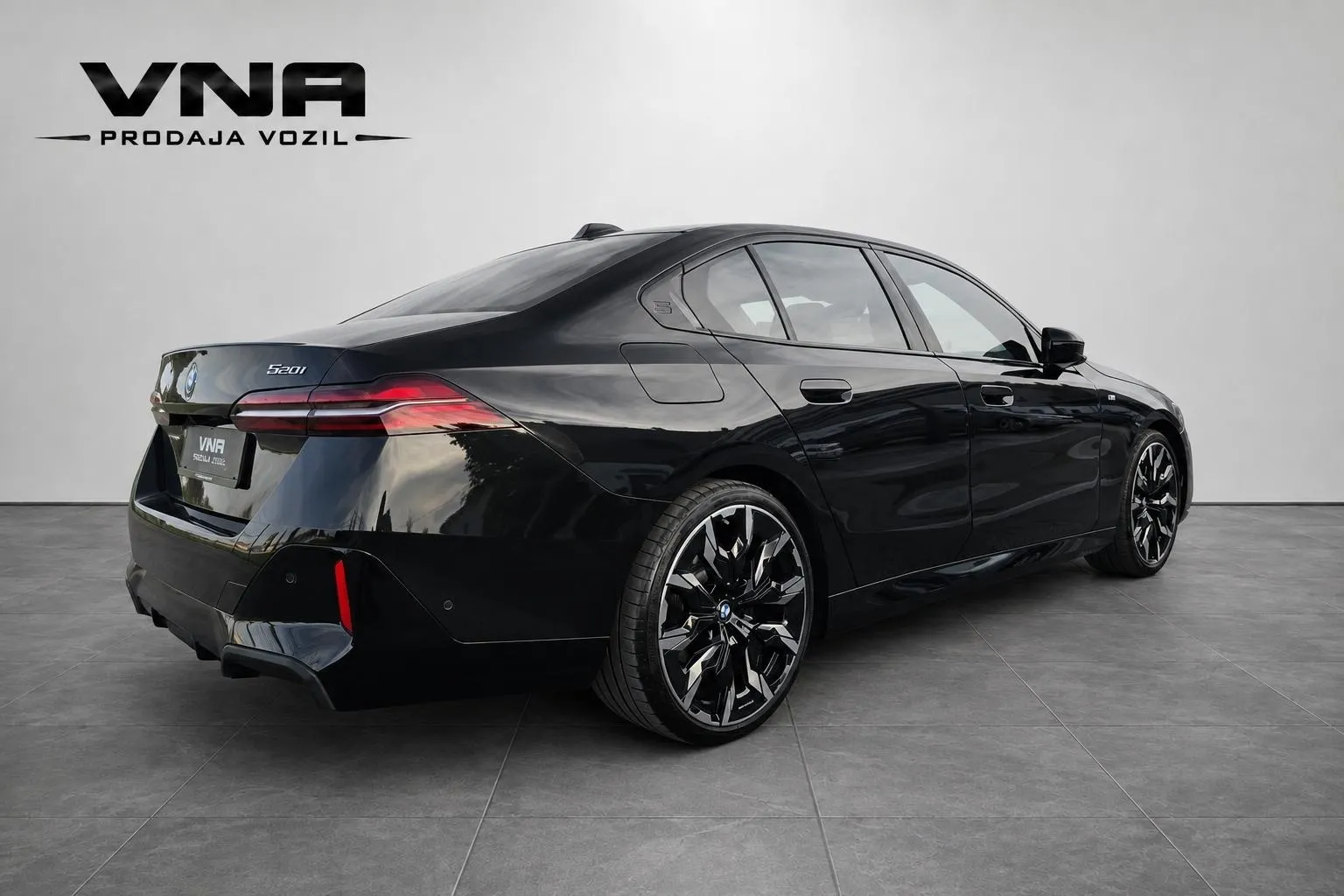 Zunanja slika - BMW serija 5: - 520i Avt. |PANORAMA|KAMERA|RADAR|AMBIENT|HARMAN| - 6
