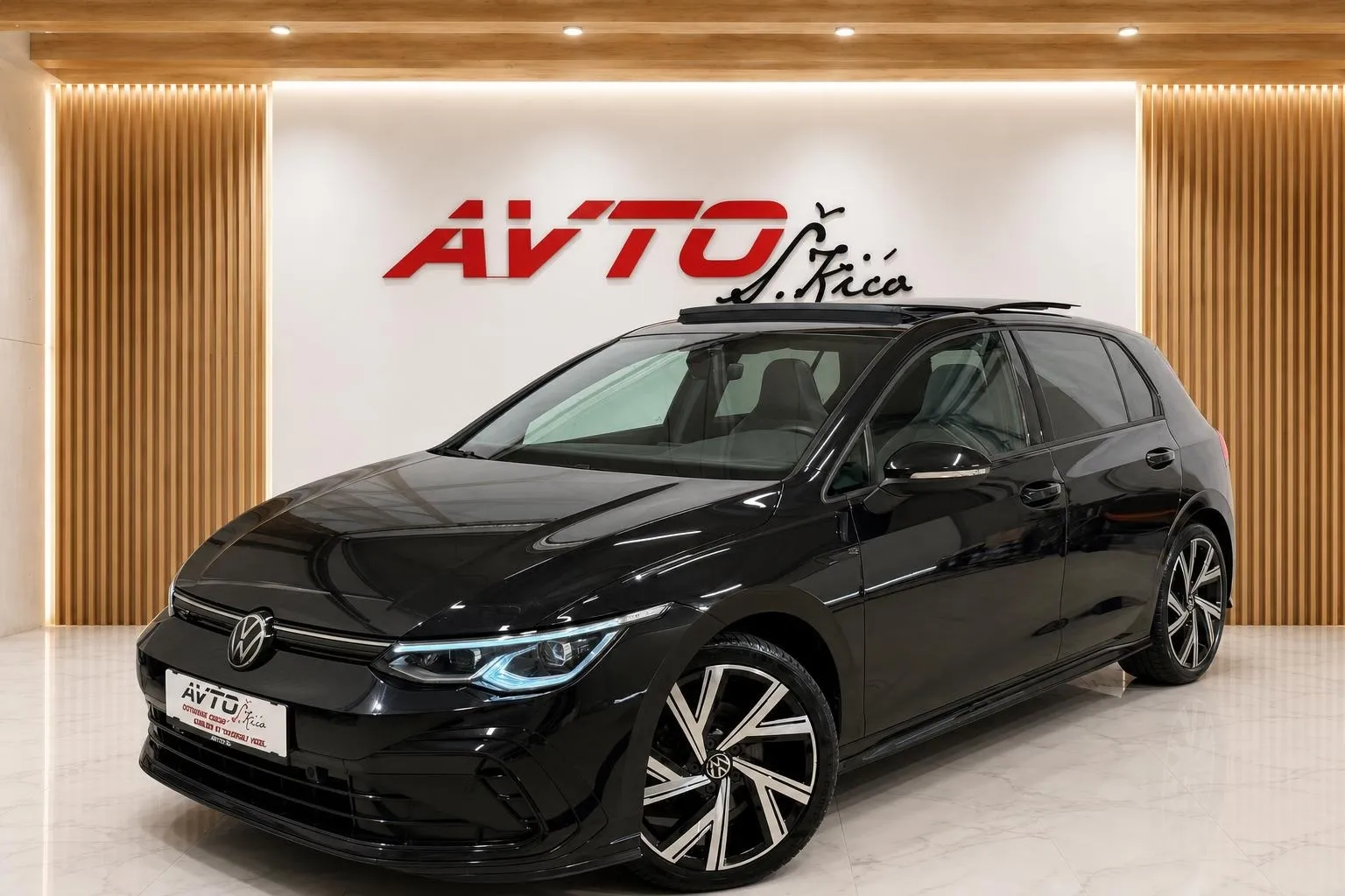 Zunanja slika - Volkswagen Golf - 2.0 TDI-R-LINE-PANORAMA-IQ-VIRTUAL-ACC-NAVI-DSG - 1